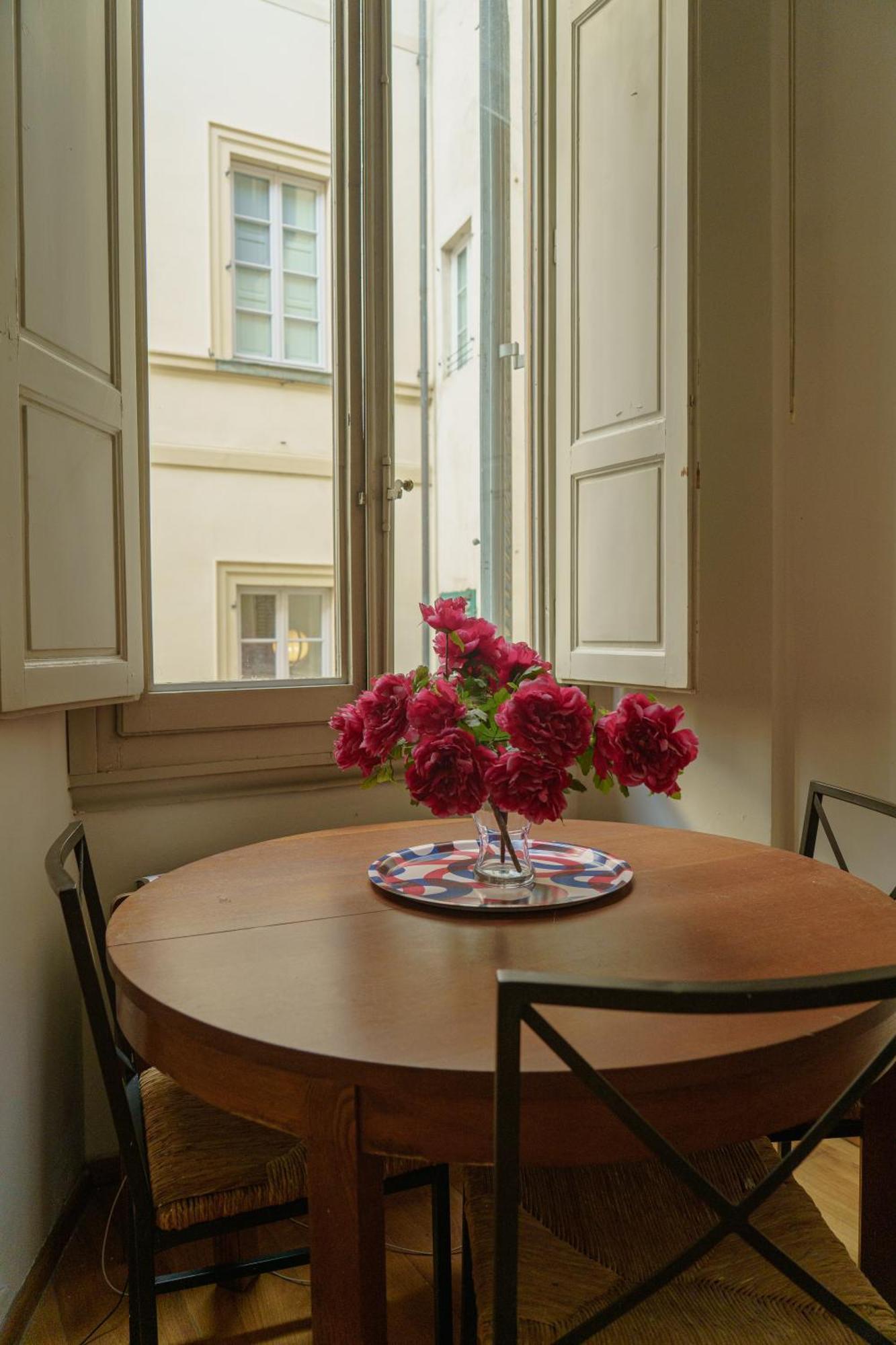 Nice One Bedroom In Historical Building Firenze Bagian luar foto
